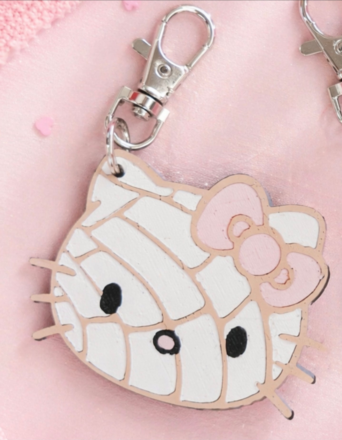 Hello Kitty Concha Keychain Can Opener